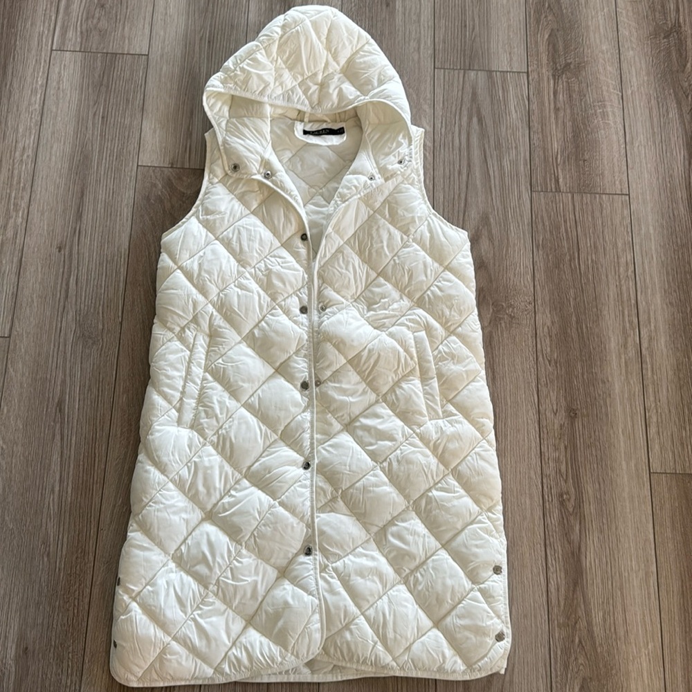 Brand new RL logo-engraved white vest